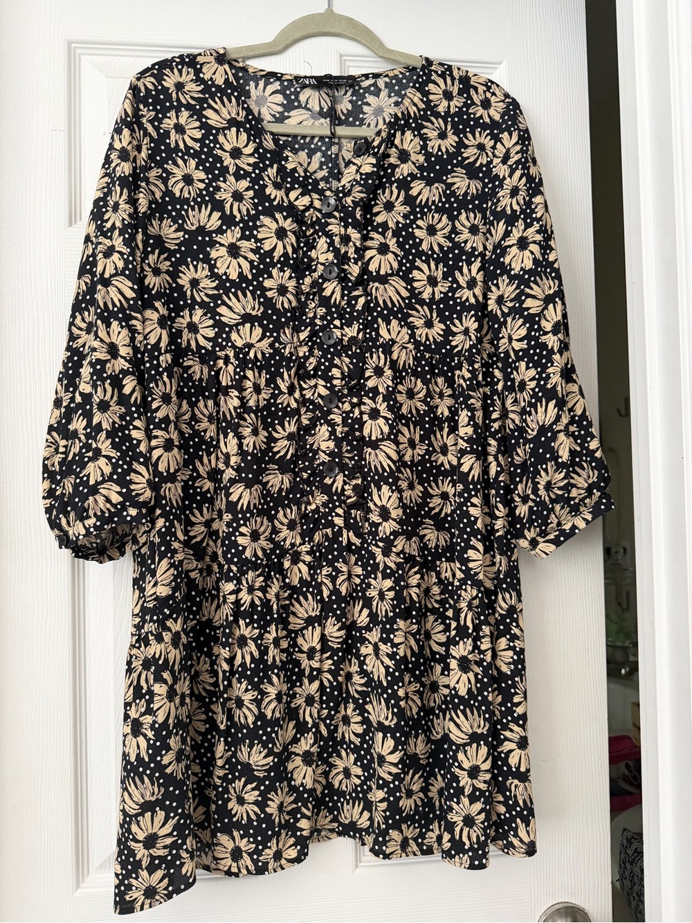 Zara Black Dress with Cream Daisy Print